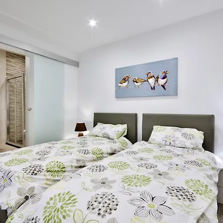 Bedzzz Qawra Seaview 3 Apartman San Pawl il-Baħar