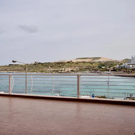 Bedzzz Qawra Seaview 3